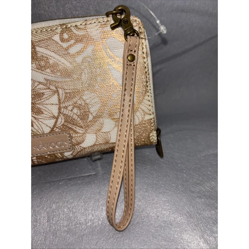 SAKROOTS Lg Smartphone Gold‎ Canvas Wristlet Zip Around Wallet NWT Missing Strap